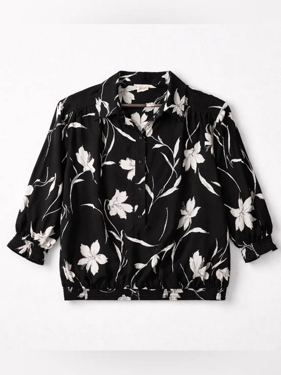 Vintage Tops - Vintage GW A Division of Graff Black and White Floral Button Front Popover